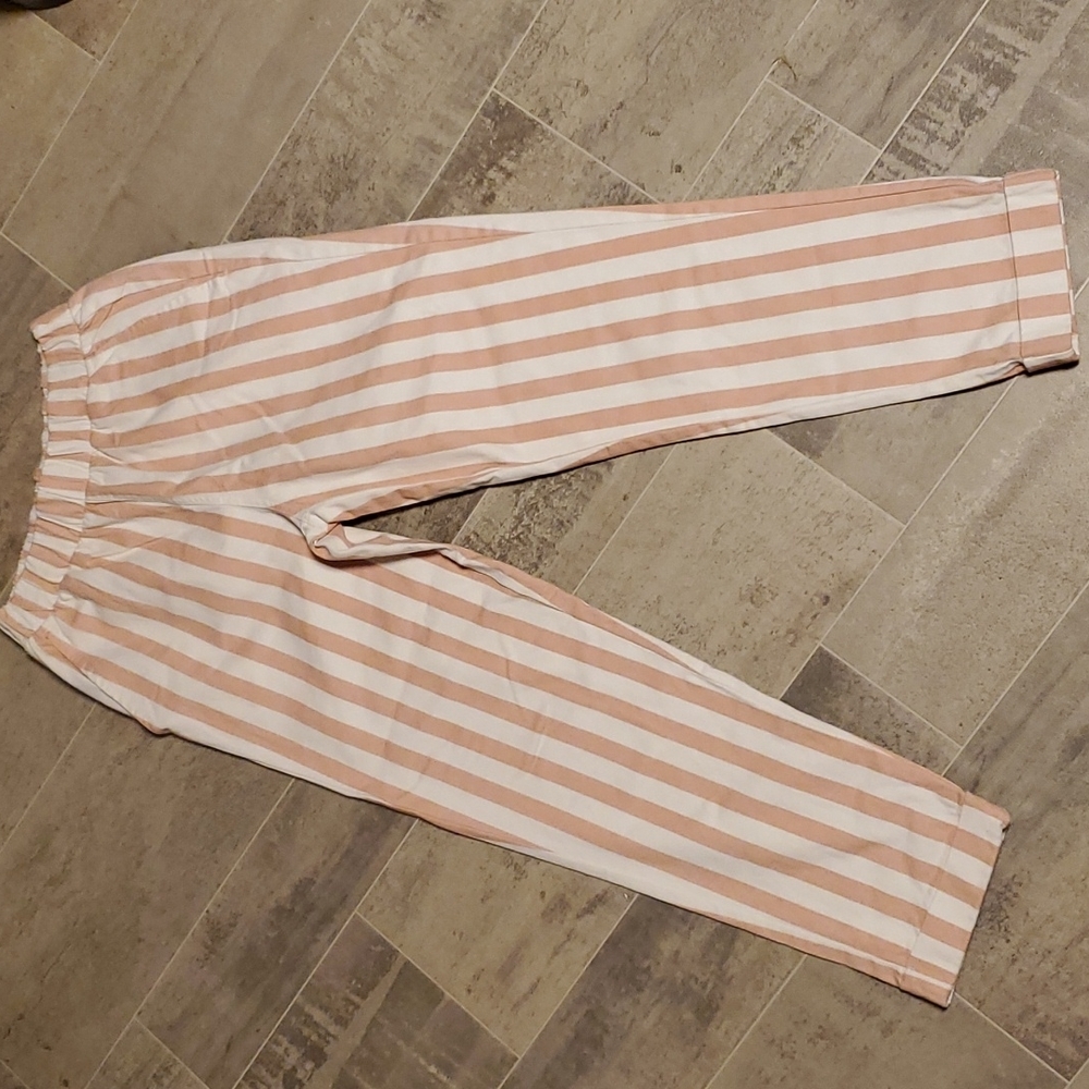 Fun Blush&White Statement Ankle Pants - Picture 2 of 7